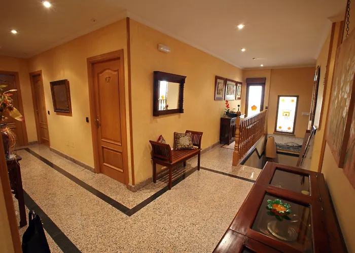 ホテル Restaurante El Pentagono